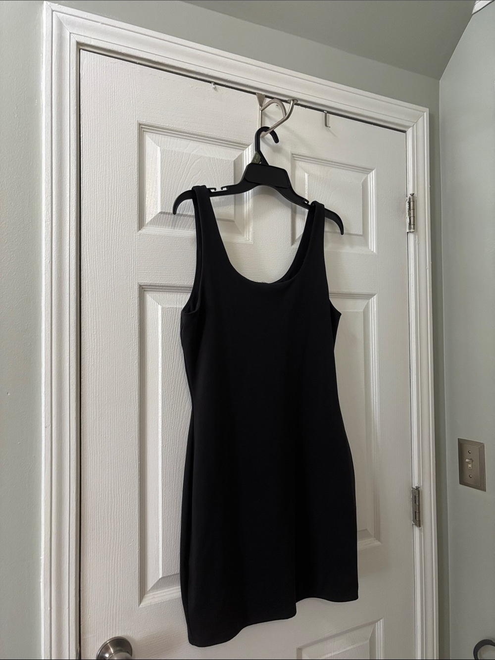 Classic Black Scoop Neck Women's Tank Top